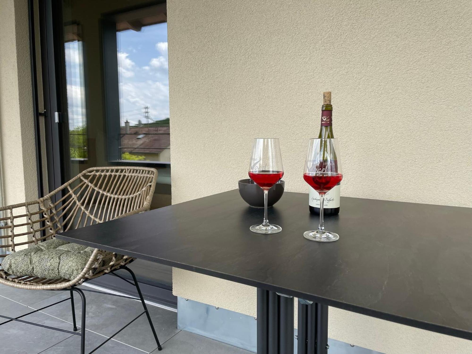 Weingut & Strausswirtschaft Vogel Apartment Vogtsburg Exterior photo